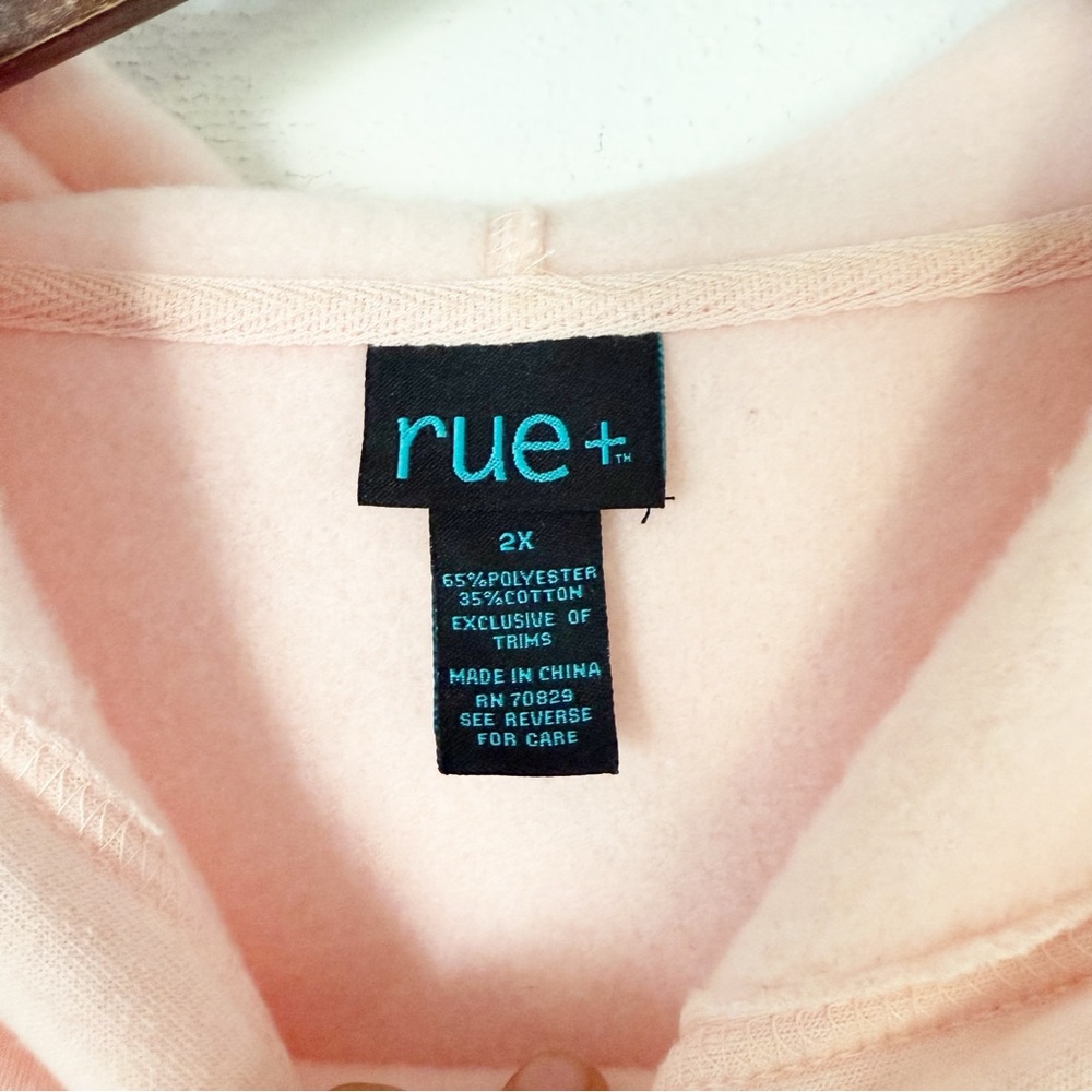EUC Rue+ Women’s Color-Block Pink Fleece Cropped Hoodie Size 2X - Picture 4 of 6